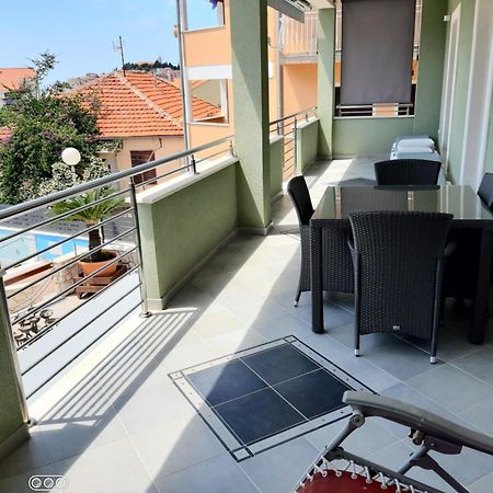 -Villa Sjor -Primosten-Apartmani- Has 2 Large Apartments And 2 Smaller Ones -Primosten Lokvice 6 ภายนอก รูปภาพ