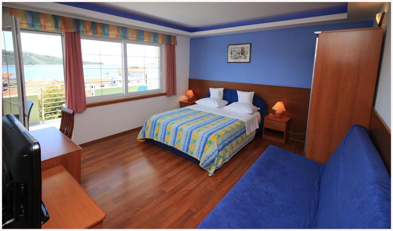 -Villa Sjor -Primosten-Apartmani- Has 2 Large Apartments And 2 Smaller Ones -Primosten Lokvice 6 ภายนอก รูปภาพ
